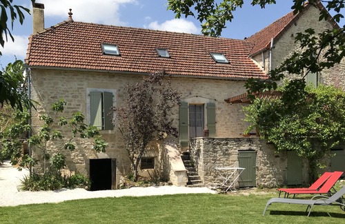 Ginouillac House | Charming house on property with swimming pool and jacuzzi