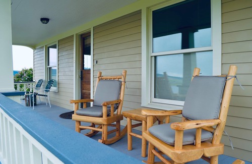 Philipsburg House | Charming House On The Hill With Views Of The Anaconda Range And Flint Creek
