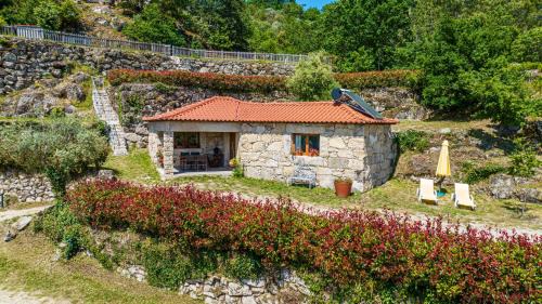 Mondim de Basto House | Charming house with shared pool Vilar de Ferreiros