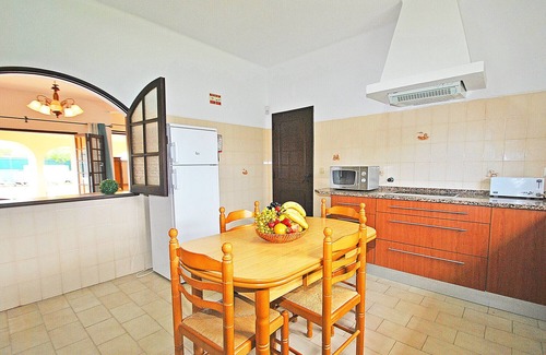 Patroves Villa | Charming house w/heatable pool & BBQ