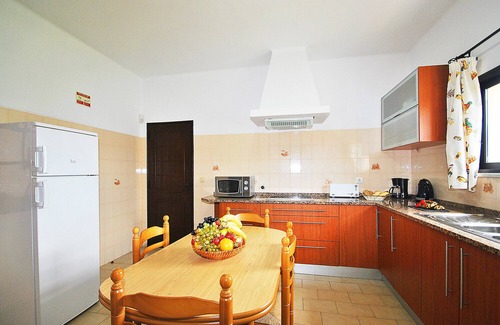 Patroves Villa | Charming house w/heatable pool & BBQ