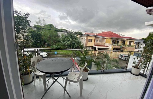 Novaliches House | Charming house with AC and WiFi fabulous,relaxing with the 4 seaters of Jacuzzi