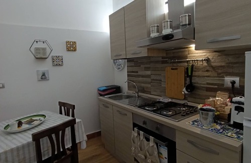 Acireale House | Charming house with 1 bedroom and WiFi, AC in delightful Acireale