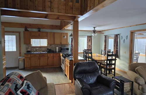 Lincoln House | Charming house with 5 beds sleeps 10 in Lincoln with WiFi access