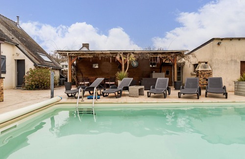 Saint-Molf Cottage | Charming House with Heated Pool, Near Beaches & Guérande, Sleeps 9