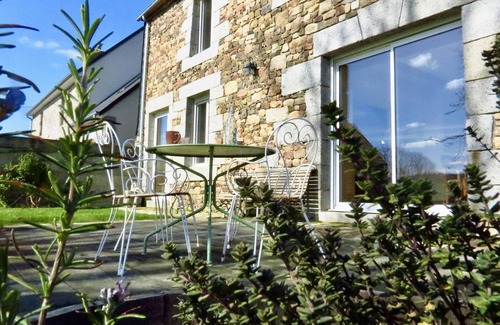 Marcilly Cottage | Charming house with garden, parking, and Wi-Fi near Marcilly