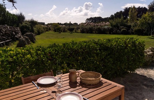 Bangor House | Charming House with Garden, Near Shops and Donnant Beach