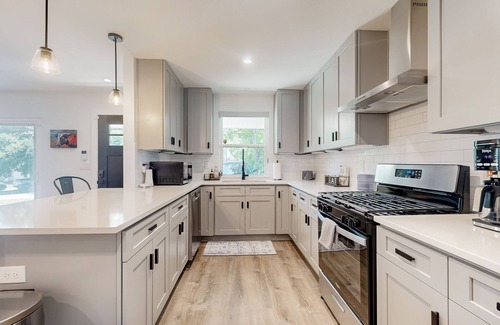 North University House | Charming house with Internet in Central Austin near local attractions