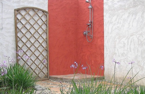 Riola Sardo House | Charming house with beautiful garden, close to the beach. Free WiFi!