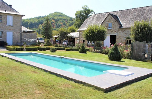 Pazayac Cottage | Charming House with Pool, Garden and Modern Amenities, Near Historic Sites