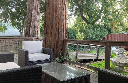 Cloverdale House | Charming house with full kitchen & w/d, great location & dog-friendly