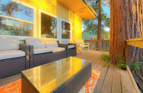 Cloverdale House | Charming house with full kitchen & w/d, great location & dog-friendly