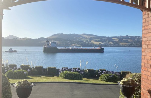 Dunedin House | Charming house with WiFi in welcoming Dunedin
