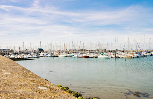 Howth Apartment | Charming Howth Marina Retreat