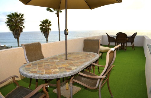 North Pacific Beach Apartment | Charming I BR Apt Pacific Beach, Attached to Ocean Front Home.