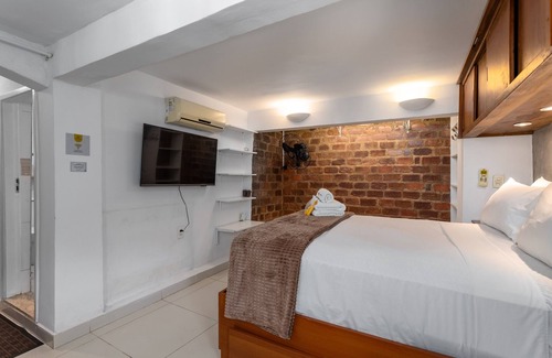 Santa Teresa Apartment | Charming in Santa Teresa for couples | JM301 Z5