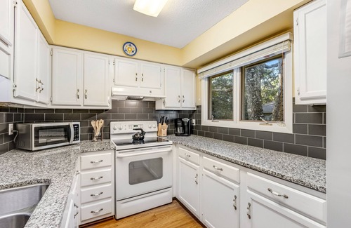 Seabrook Island House | Charming Island Getaway with a Furnished Deck Offering Forest & Fairway Views