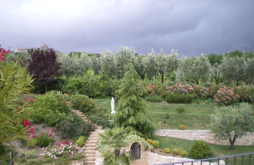 Cossignano Cottage | Charming Italian house with pool and Mediterranean garden