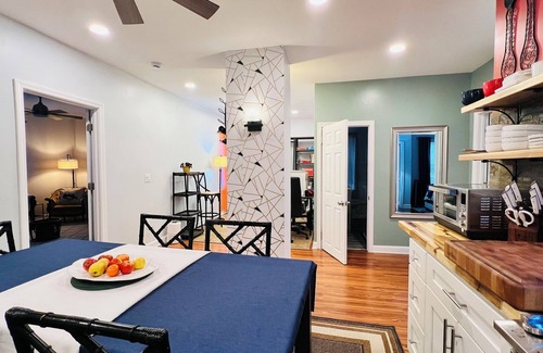 East Providence Apartment | Charming Kitchen w/2-bedroom apartment with WIFI, AC in lovely East Providence
