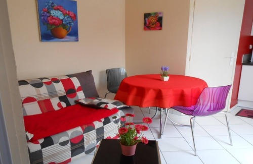 Sotteville-les-Rouen House | Charming little Gite C