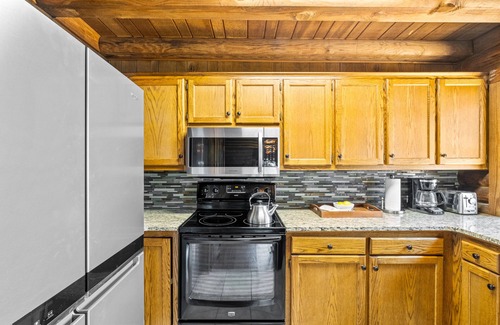 Denver House | Charming Lake Norman Log Cabin