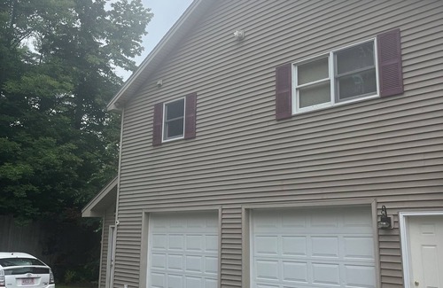 Wayne Apartment | Charming lakefront 1-bedroom apartment with WiFi, AC in peaceful Wayne