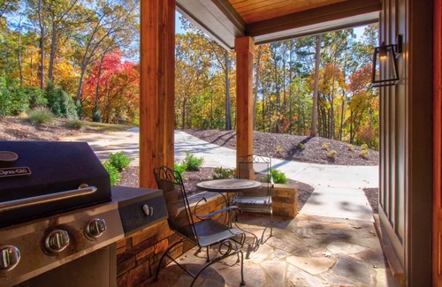 Reed Creek Apartment | Charming Lakefront Apartment
