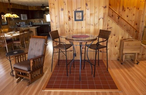 Moran Cottage | Charming Lakefront Log Cottage, With 4 Star Furnishings, 15 min. N of Mighty Mac