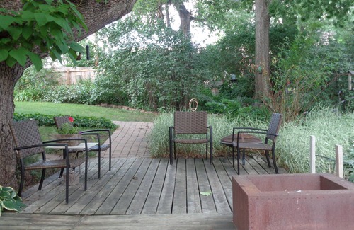 Benson Gardens House | Charming Large Midtown - Easy CWS Access
