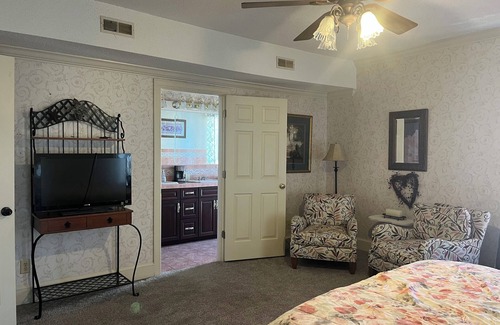 Trenton Cabin | Charming lodge with WiFi in Trenton