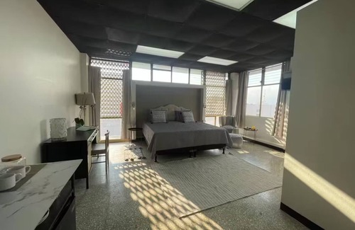 Amon Apartment | Charming Loft Overlooking City