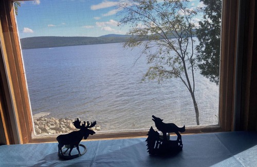 Rangeley Cabin | Charming Log Cabin Just Steps Away From Beatiful Rangeley Lake