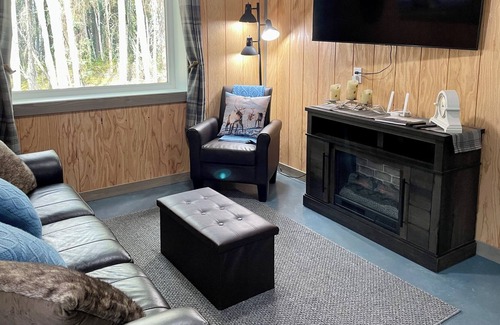 North Pole Cabin | Charming Log Cabin