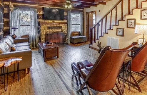 Maggie Valley Cabin | Charming Log House - Ponds, Fireplace, AC, WiFi - Snowbird, Dog & Biker-Friendly