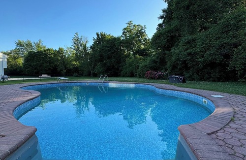 Fort Salonga House | Charming Long Island Family Getaway with Pool. An hour from Hamptons