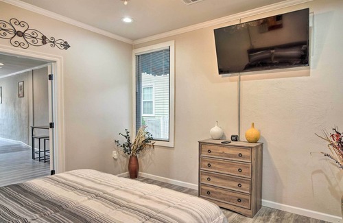 New Roads House | Charming Louisiana Home: Walk to Shops & More