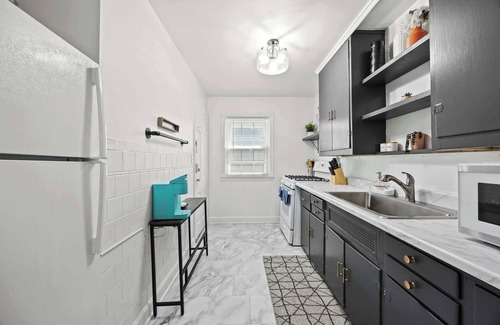Audubon Apartment | Charming Louisville Apt w/Parking|Great Location!