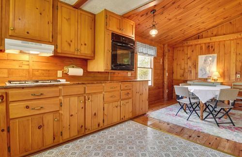 Lovell Cabin | Charming Lovell Cabin - 7 Mi to Kezar Lake!