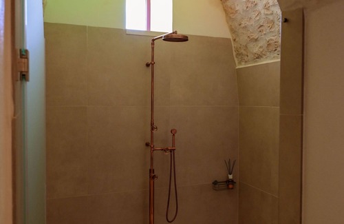Mottola Other | Charming Masseria with SPA: Deluxe Room with XL Shower and Chromotherapy