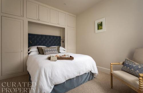 Winchester House | Charming Mews House in Historic Winchester