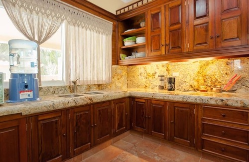Puerto Aventuras Villa | Charming Mexican Colonial 5 Bdrm Villa With A Fantastic Pool, Patio And Garden.