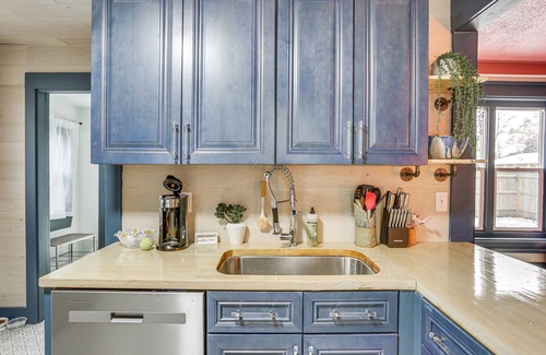 Lind-Bohanon House | Charming Minneapolis Home w/Deck, 5 Mi to Central