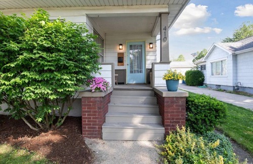 Mishawaka House | Charming Mishawaka Gem