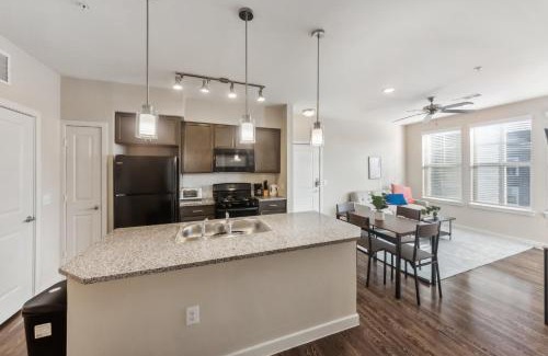 Southeast Houston Apartment | Charming & Modern 1bd1bth I Properties By Preston