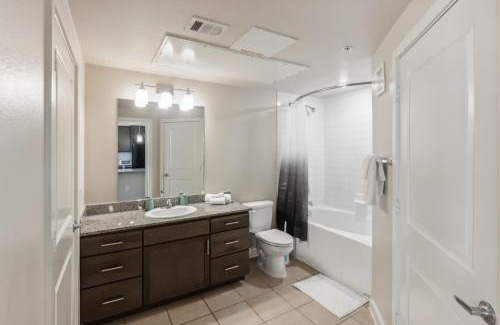 Southeast Houston Apartment | Charming & Modern 1bd1bth I Properties By Preston