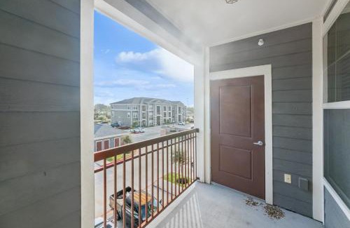 Southeast Houston Apartment | Charming & Modern 1bd1bth I Properties By Preston