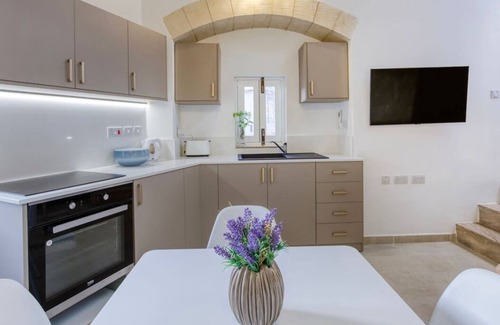 Zebbug House | Charming + Modern 1BR House in Historic Zebbug