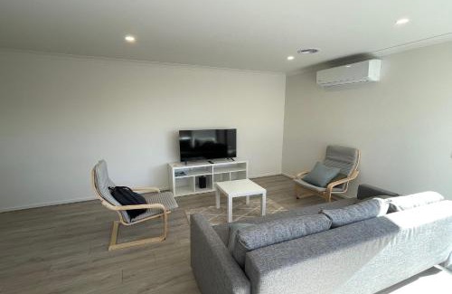 Wyndham Vale House | Charming Modern Family Home in Wyndham Vale