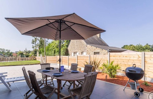 Sartilly-Baie-Bocage Cottage | Charming Modern House with Garden, Terrace & Bikes near Granville and Avranches