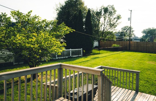 Elmhurst House | Charming ModernRetro Home!